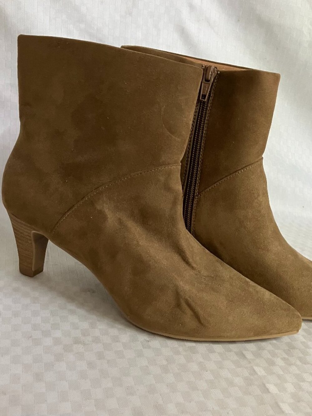 Universal Thread Ankle Boots Women's Frances Brown 8 Suede Block Heel Side Zip
